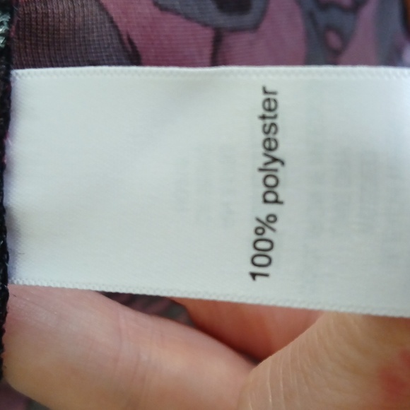 Medium Maurices Woman's Flowery Black and Magenta Skirt - Picture 5 of 9